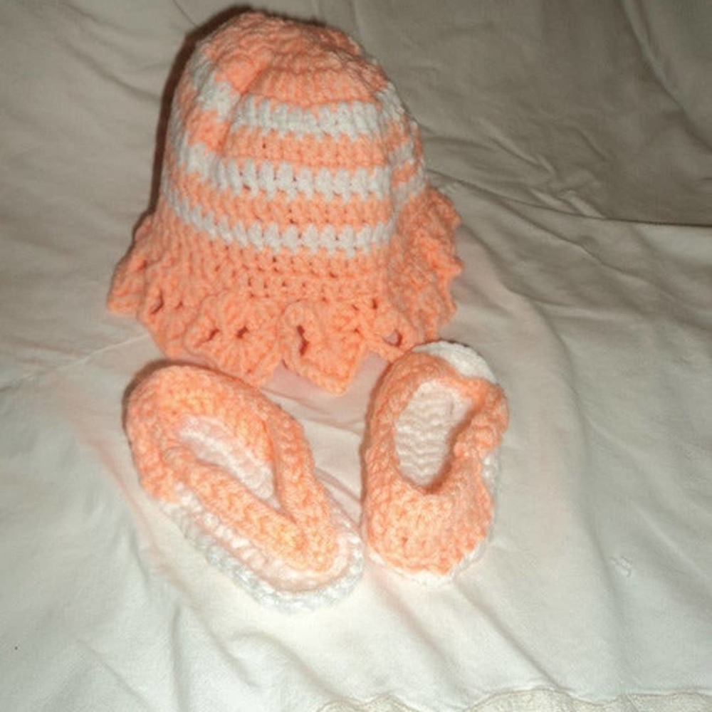 Baby Sun Hat and Sandals 0-9 mos